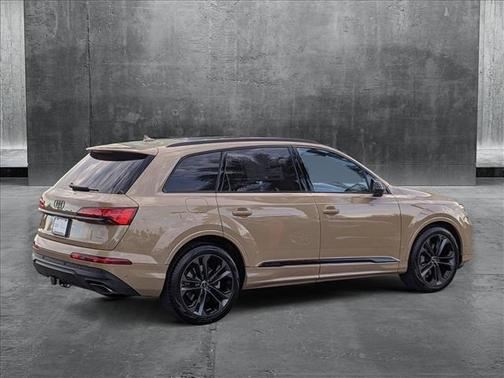2025 Audi Q7 55 Prestige