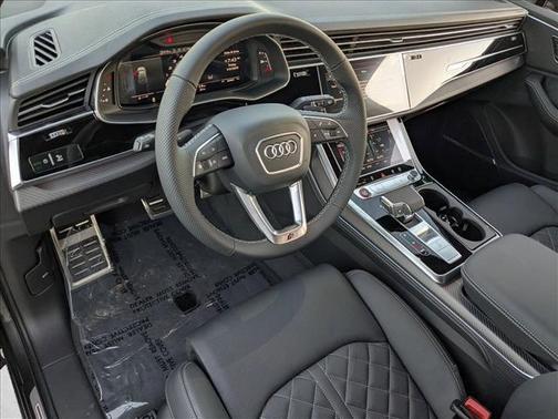 2026 Audi SQ7 4.0T Premium Plus
