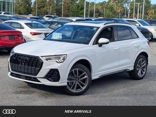 2025 Audi Q3 Premium 45 TFSI S line quattro Tiptronic