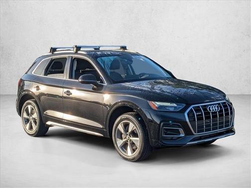Brilliant Black 2023 Audi Q5 40 Premium