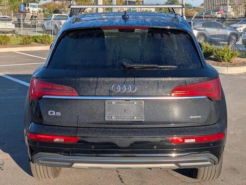 Brilliant Black 2023 Audi Q5 40 Premium