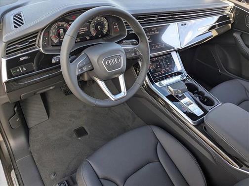 2026 Audi Q7 55 Premium Plus