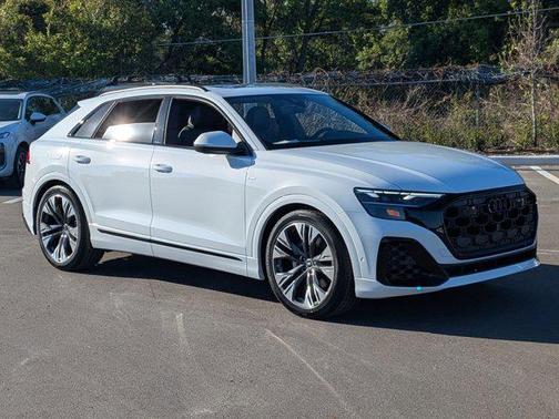 Glacier White Metallic 2026 Audi Q8 55 Premium Plus