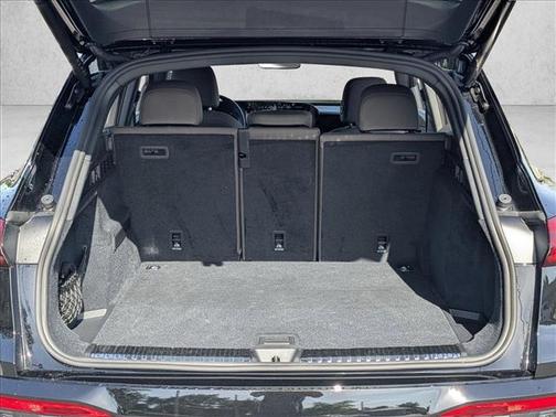 Mythos Black Metallic 2025 Audi Q5 Premium TFSI quattro S tronic