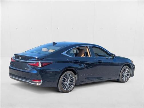 2024 Lexus ES 300h Base