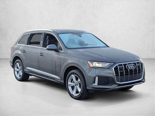 2023 Audi Q7 45 Premium Plus