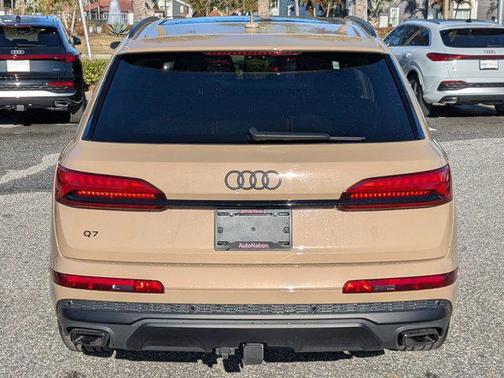 2025 Audi Q7 45 Premium Plus
