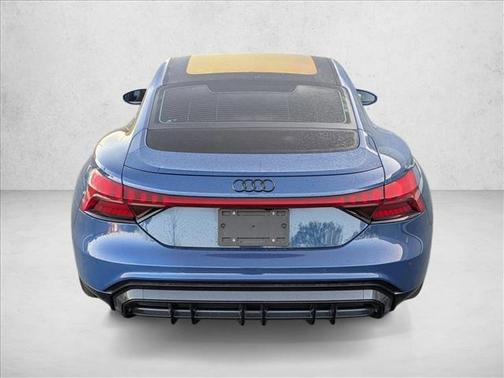 2024 Audi e-tron GT Premium Plus quattro