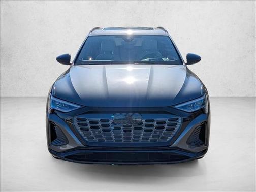 2024 Audi Q8 e-tron Prestige