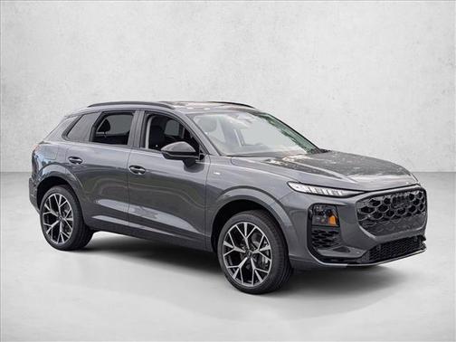 Daytona Gray Pearl Effect 2026 Audi Q3 TFSI quattro S tronic