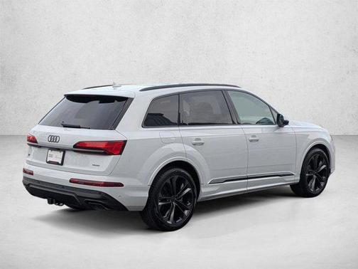 Glacier White Metallic 2026 Audi Q7 55 Premium Plus
