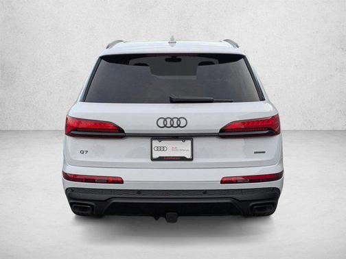 Glacier White Metallic 2026 Audi Q7 55 Premium Plus