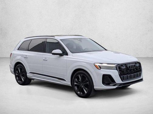Glacier White Metallic 2026 Audi Q7 55 Premium Plus