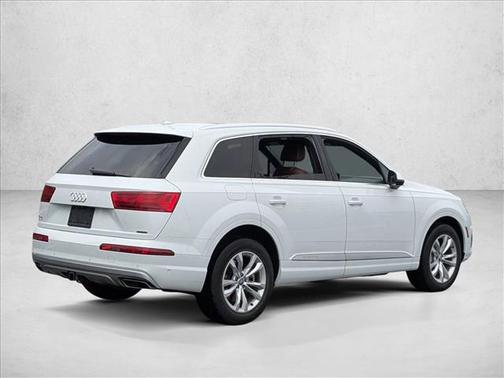 2019 Audi Q7 55 Premium Plus