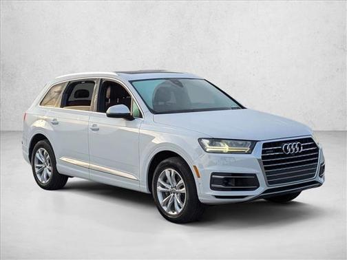 2019 Audi Q7 55 Premium Plus
