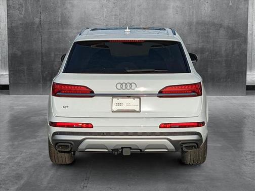 2025 Audi Q7 55 Premium Plus