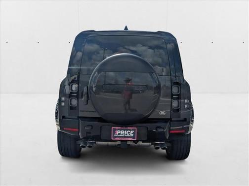 2022 Land Rover Defender 110 V8