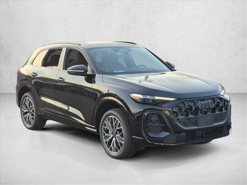 Mythos Black Metallic 2026 Audi Q5 Premium Plus TFSI quattro S tronic