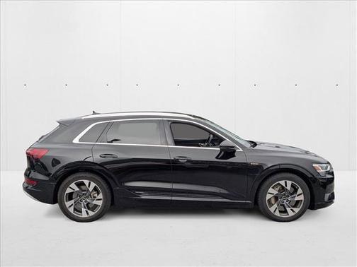 2023 Audi e-tron Premium Plus quattro