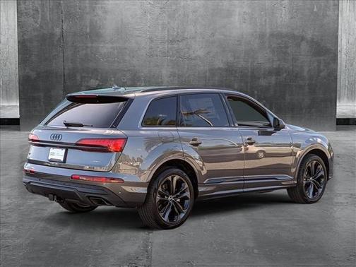 2025 Audi Q7 55 Premium Plus