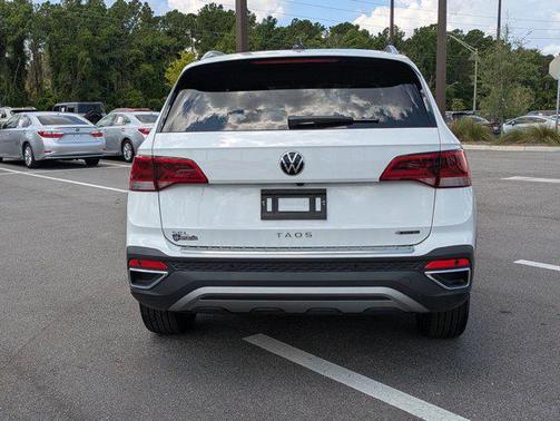 2024 Volkswagen Taos 1.5T SEL