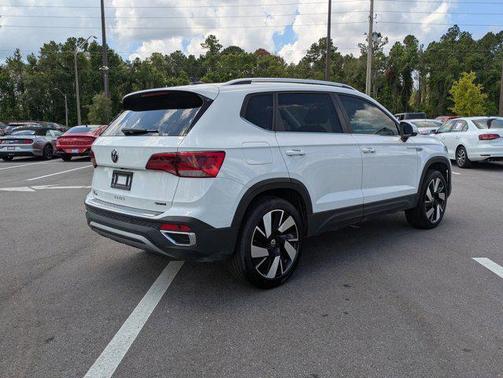 2024 Volkswagen Taos 1.5T SEL