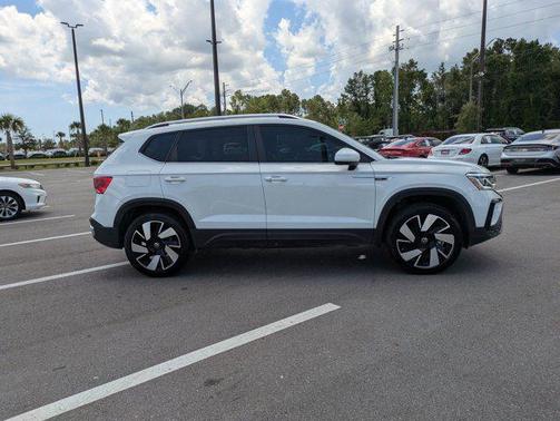 2024 Volkswagen Taos 1.5T SEL