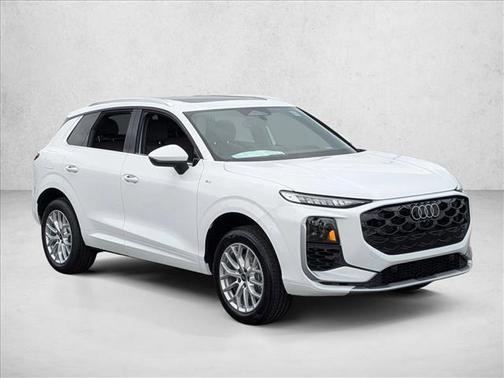 Arkona White 2026 Audi Q3 S line