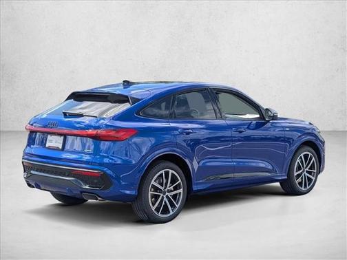 Ultra Blue Metallic 2026 Audi Q5 Sportback Prestige TFSI quattro S tronic