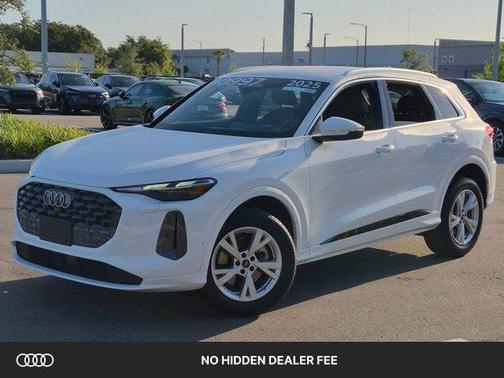 Arkona White 2025 Audi Q5 Premium TFSI quattro S tronic
