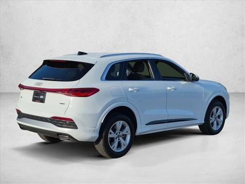 Arkona White 2025 Audi Q5 Premium TFSI quattro S tronic