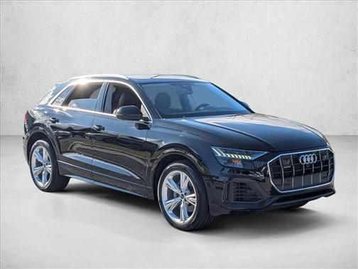 Mythos Black Metallic 2023 Audi Q8 55 Prestige