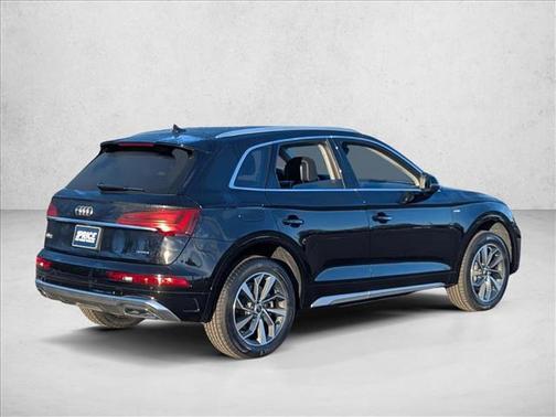 2024 Audi Q5 45 S line Premium