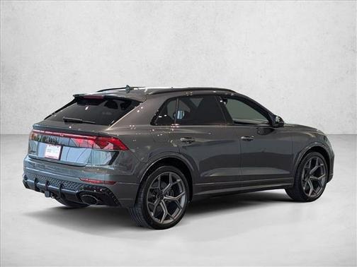 Daytona Gray Pearl Effect 2026 Audi RS Q8 4.0T
