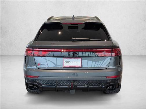 Daytona Gray Pearl Effect 2026 Audi RS Q8 4.0T