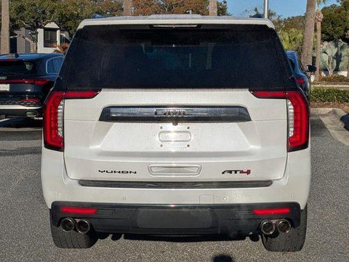 2023 GMC Yukon XL 4WD AT4