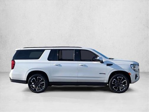 2023 GMC Yukon XL 4WD AT4