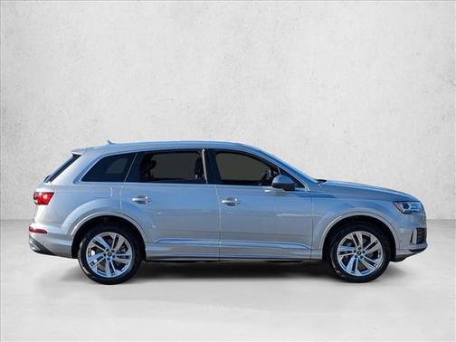 2021 Audi Q7 45 Premium Plus