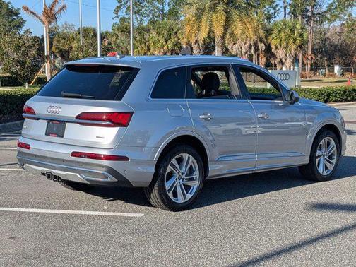 2021 Audi Q7 45 Premium Plus