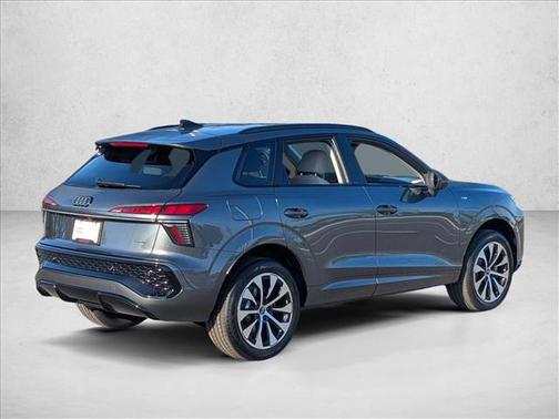 Daytona Gray Pearl Effect 2026 Audi Q3 TFSI quattro S tronic