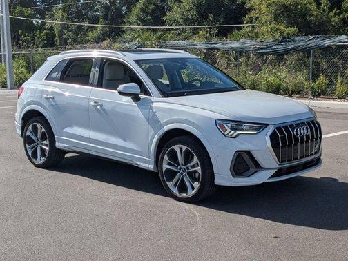 Glacier White Metallic 2021 Audi Q3 45 S line Premium Plus