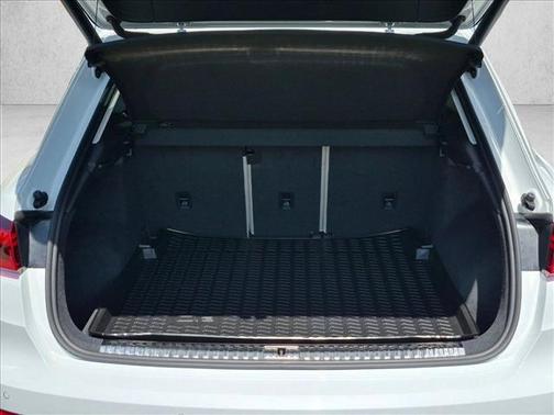 Glacier White Metallic 2021 Audi Q3 45 S line Premium Plus