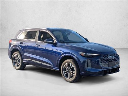 Navarra Blue Metallic 2025 Audi Q5 Premium Plus TFSI quattro S tronic