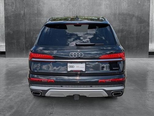 2025 Audi Q7 55 Premium Plus