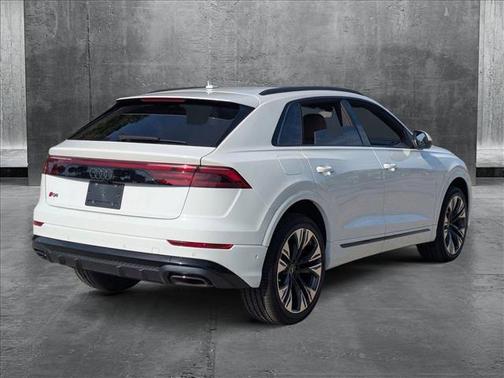 2025 Audi Q8 55 Premium Plus