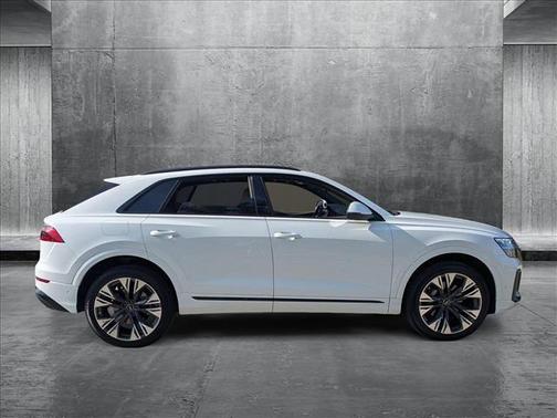 2025 Audi Q8 55 Premium Plus