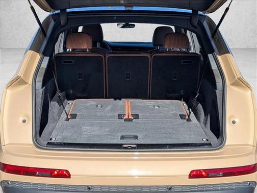2025 Audi Q7 45 Premium Plus