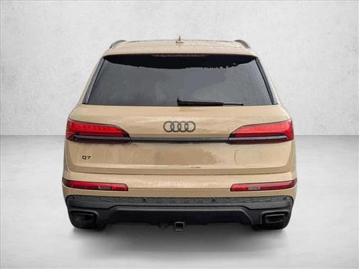 2025 Audi Q7 45 Premium Plus