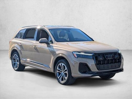 2025 Audi Q7 45 Premium Plus