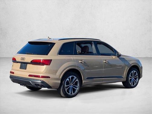 2025 Audi Q7 45 Premium Plus